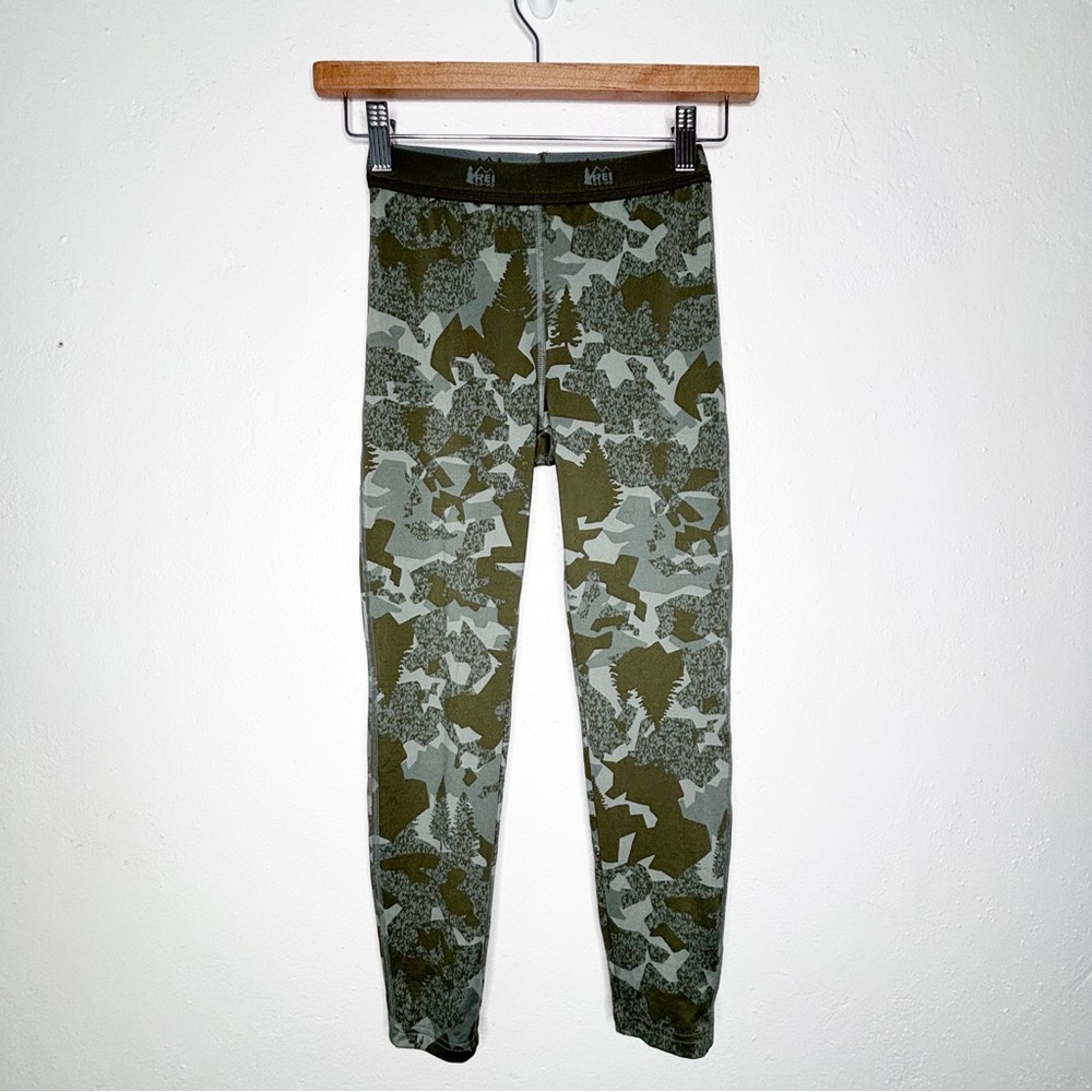 REI Co-Op Lightweight Base-layer Bottoms Camouflage Size Small (8) EUC